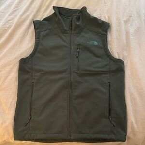 The North Face Men's Dark Gray Vest